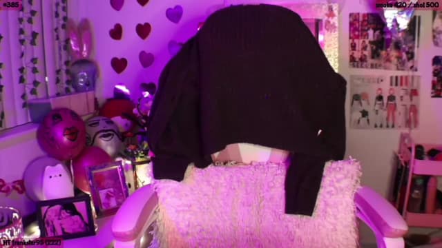 Gallery image thumbnail from SeySo's myfreecams stream on, 03/14/2023, 03:08 image 15 of 20