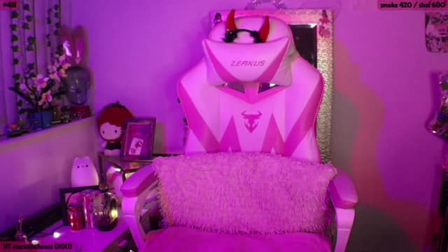 Gallery image thumbnail from SeySo's myfreecams stream on, 03/27/2023, 04:24 image 9 of 20