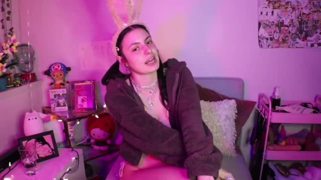 Gallery image thumbnail from SeySo's myfreecams stream on, 04/10/2023, 05:53 image 13 of 20