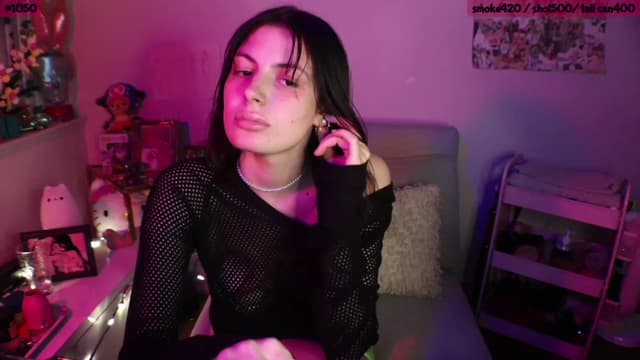 Gallery image thumbnail from SeySo's myfreecams stream on, 05/03/2023, 24:02 image 17 of 20