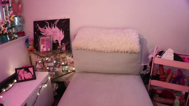 Gallery image thumbnail from SeySo's myfreecams stream on, 06/10/2023, 24:34 image 13 of 20