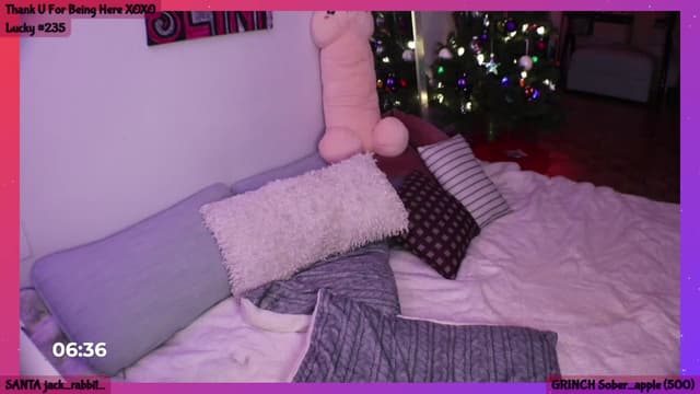 Gallery image thumbnail from Seynt's myfreecams stream on, 12/22/2023, 08:34 image 13 of 20
