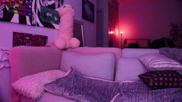 Gallery image thumbnail from Seynt's myfreecams stream on, 01/21/2024, 09:30 image 14 of 20