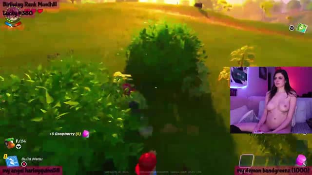 Gallery image thumbnail from Seynt's myfreecams stream on, 02/05/2024, 09:24 image 9 of 20