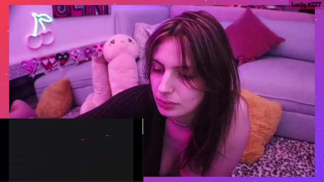 Gallery image thumbnail from Seynt's myfreecams stream on, 03/06/2024, 12:25 image 14 of 20
