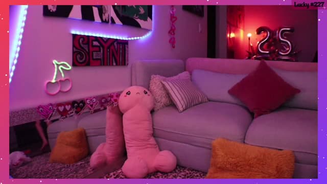 Gallery image thumbnail from Seynt's myfreecams stream on, 03/06/2024, 12:25 image 4 of 20