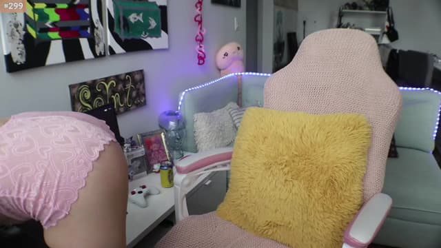 Gallery image thumbnail from Seynt's myfreecams stream on, 06/29/2024, 20:56 image 13 of 20
