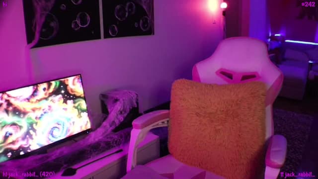 Gallery image thumbnail from Seynt's myfreecams stream on, 10/17/2024, 04:19 image 16 of 20