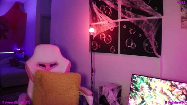 Gallery image thumbnail from Seynt's myfreecams stream on, 10/18/2024, 05:52 image 10 of 20