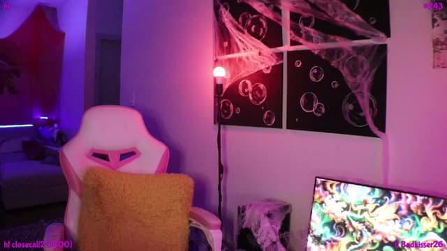 Gallery image thumbnail from Seynt's myfreecams stream on, 10/18/2024, 05:52 image 9 of 20