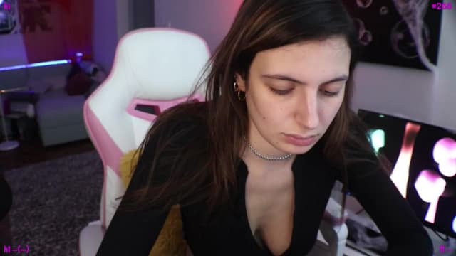 Gallery image thumbnail from Seynt's myfreecams stream on, 10/24/2024, 21:32 image 13 of 20