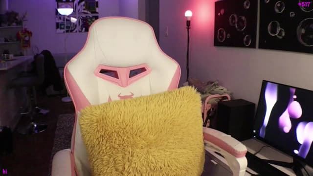 Gallery image thumbnail from Seynt's myfreecams stream on, 11/14/2024, 22:58 image 8 of 20