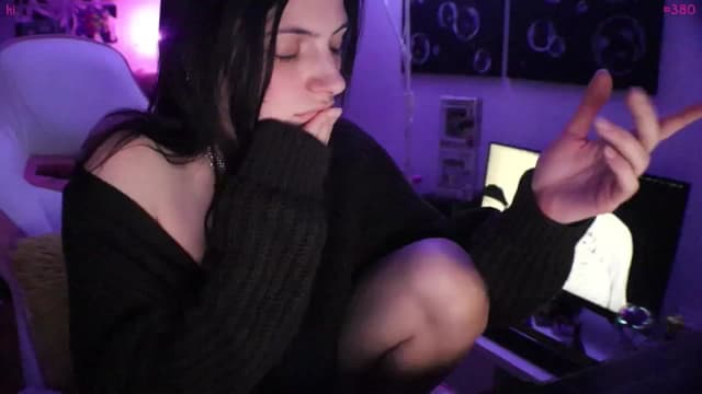Gallery image thumbnail from Seynt's myfreecams stream on, 01/14/2025, 10:23 image 19 of 20