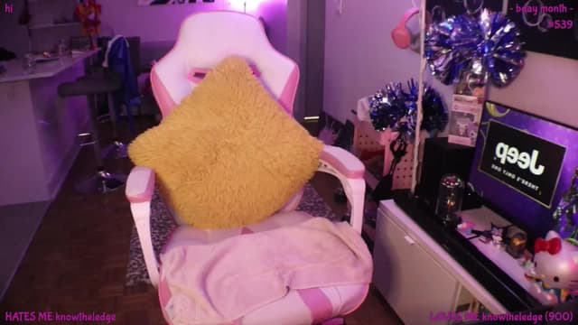 Gallery image thumbnail from Seynt's myfreecams stream on, 02/10/2025, 02:15 image 20 of 20