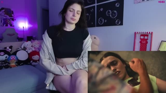 Gallery image thumbnail from Seynt's myfreecams stream on, 04/08/2025, 01:22 image 1 of 20