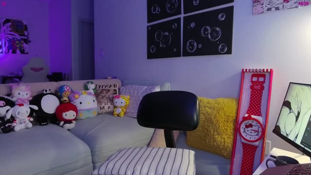 Gallery image thumbnail from Seynt's myfreecams stream on, 04/18/2025, 01:03 image 1 of 20