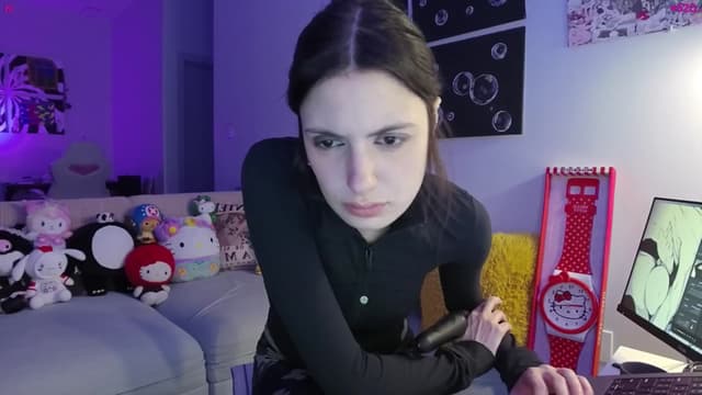 Gallery image thumbnail from Seynt's myfreecams stream on, 04/18/2025, 01:18 image 20 of 20