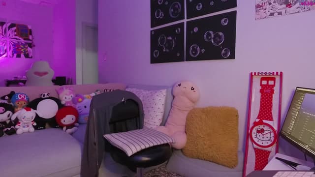 Gallery image thumbnail from Seynt's myfreecams stream on, 04/22/2025, 06:50 image 9 of 20