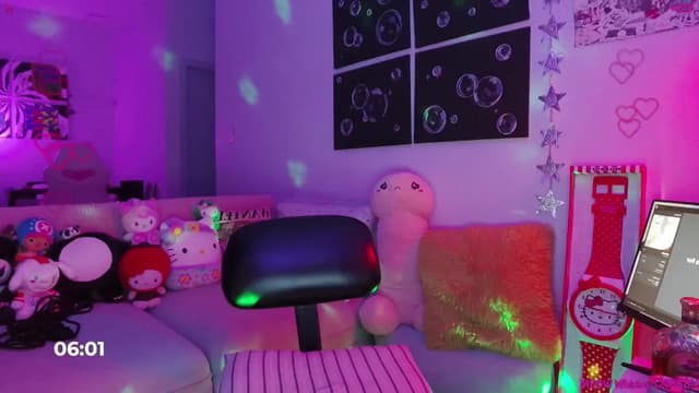 Gallery image thumbnail from Seynt's myfreecams stream on, 04/26/2025, 07:49 image 3 of 20
