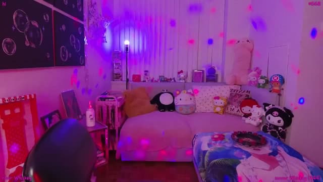 Gallery image thumbnail from Seynt's myfreecams stream on, 05/27/2025, 07:17 image 18 of 20