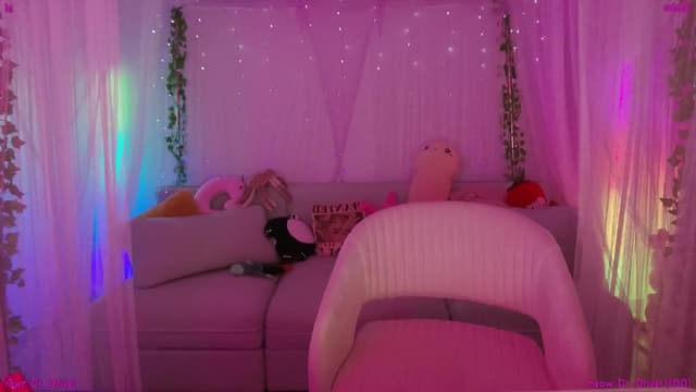 Gallery image thumbnail from Seynt's myfreecams stream on, 09/09/2025, 03:15 image 5 of 20