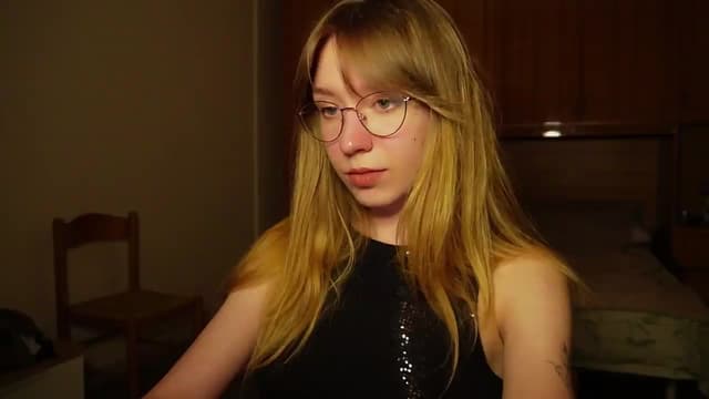 Gallery image thumbnail from Sia_A's myfreecams stream on, 06/30/2026, 22:37 image 11 of 20