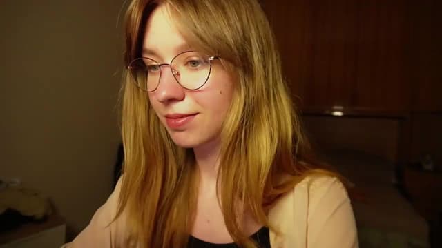 Gallery image thumbnail from Sia_A's myfreecams stream on, 07/11/2026, 24:01 image 4 of 20