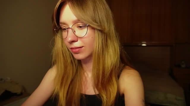 Gallery image thumbnail from Sia_A's myfreecams stream on, 07/11/2026, 24:58 image 20 of 20