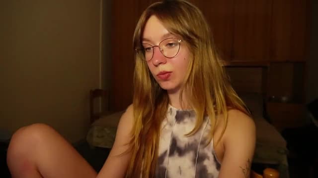 Gallery image thumbnail from Sia_A's myfreecams stream on, 07/16/2026, 23:07 image 9 of 20