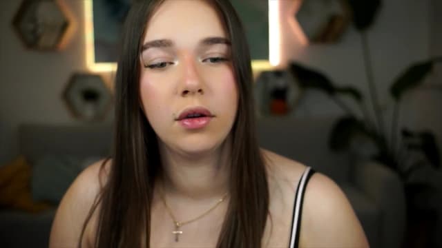 Gallery image thumbnail from Sisii's myfreecams stream on, 04/13/2026, 20:03 image 18 of 20