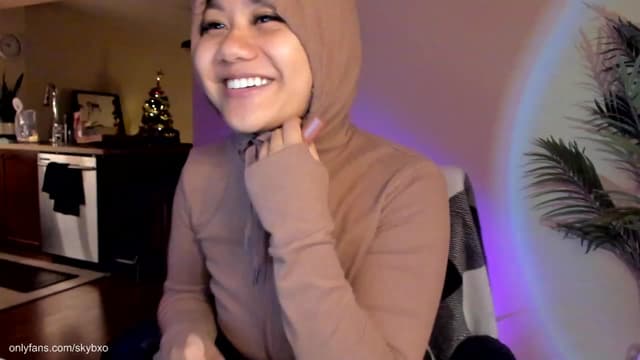 Gallery image thumbnail from SkyB_'s myfreecams stream on, 01/17/2023, 05:14 image 1 of 20