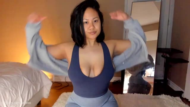 Gallery image thumbnail from SkyB_'s myfreecams stream on, 02/06/2023, 24:08 image 7 of 20