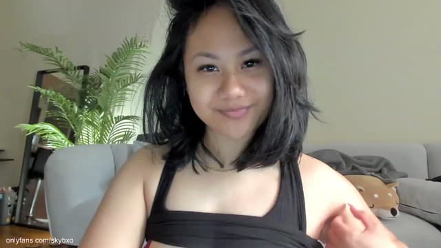 Gallery image thumbnail from SkyB_'s myfreecams stream on, 03/17/2023, 21:11 image 1 of 20