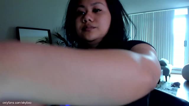 Gallery image thumbnail from SkyB_'s myfreecams stream on, 04/01/2023, 19:11 image 9 of 20