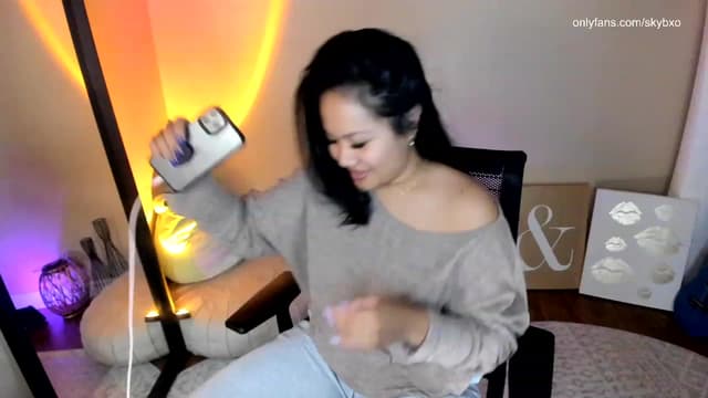 Gallery image thumbnail from SkyB_'s myfreecams stream on, 10/19/2023, 03:03 image 20 of 20
