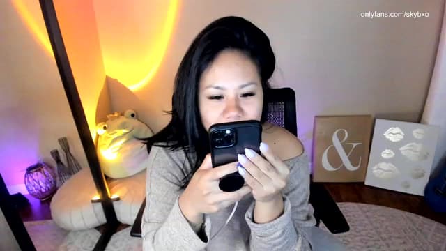 Gallery image thumbnail from SkyB_'s myfreecams stream on, 10/19/2023, 03:03 image 19 of 20
