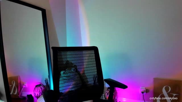 Gallery image thumbnail from SkyB_'s myfreecams stream on, 10/27/2023, 02:57 image 1 of 20