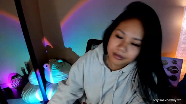 Gallery image thumbnail from SkyB_'s myfreecams stream on, 10/29/2023, 02:15 image 18 of 20