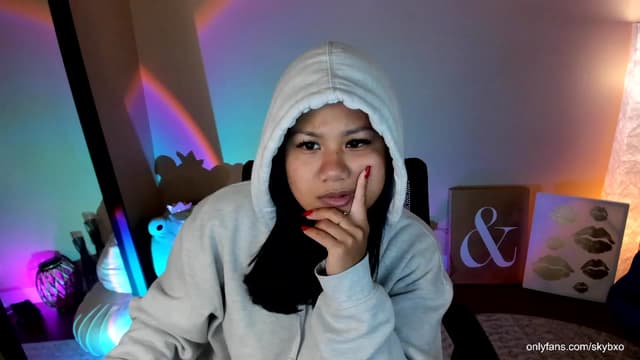 Gallery image thumbnail from SkyB_'s myfreecams stream on, 10/29/2023, 02:15 image 1 of 20