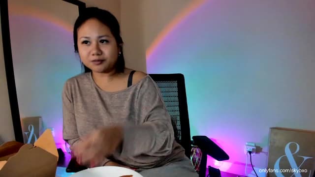 Gallery image thumbnail from SkyB_'s myfreecams stream on, 10/29/2023, 03:19 image 19 of 20