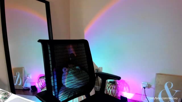 Gallery image thumbnail from SkyB_'s myfreecams stream on, 10/29/2023, 03:19 image 8 of 20