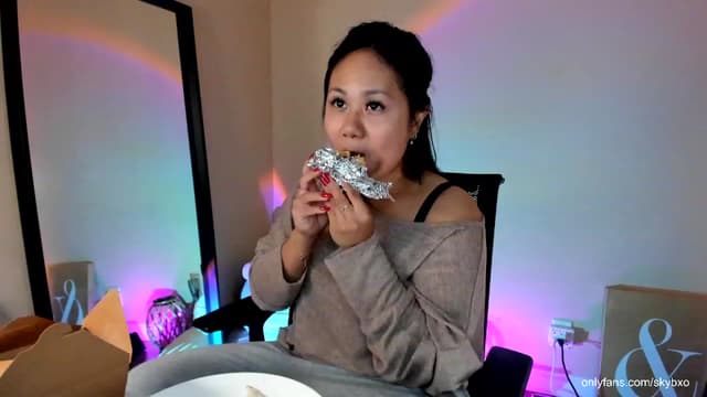 Gallery image thumbnail from SkyB_'s myfreecams stream on, 10/29/2023, 03:19 image 16 of 20