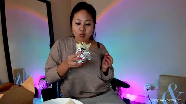 Gallery image thumbnail from SkyB_'s myfreecams stream on, 10/29/2023, 03:19 image 13 of 20