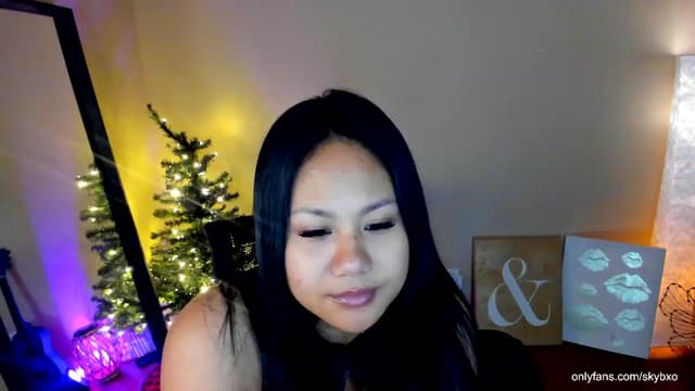 Gallery image thumbnail from SkyB_'s myfreecams stream on, 12/04/2023, 02:17 image 3 of 20