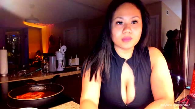 Gallery image thumbnail from SkyB_'s myfreecams stream on, 12/04/2023, 02:48 image 14 of 20