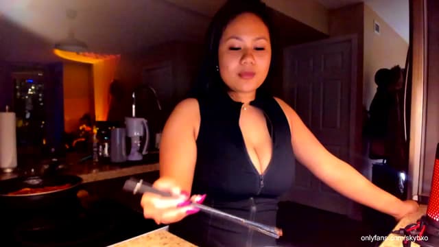 Gallery image thumbnail from SkyB_'s myfreecams stream on, 12/04/2023, 02:48 image 2 of 20