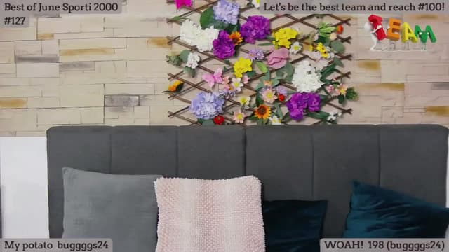 Gallery image thumbnail from SkyV_'s myfreecams stream on, 06/15/2023, 19:01 image 18 of 20