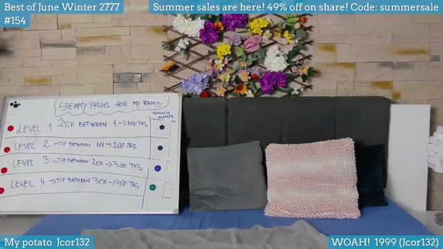 Gallery image thumbnail from SkyV_'s myfreecams stream on, 06/25/2023, 18:11 image 17 of 20