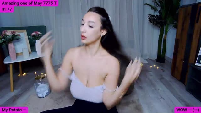 Gallery image thumbnail from SkyV_'s myfreecams stream on, 05/26/2025, 18:37 image 4 of 20