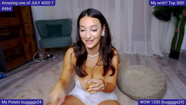 Gallery image thumbnail from SkyV_'s myfreecams stream on, 07/11/2025, 19:40 image 17 of 20